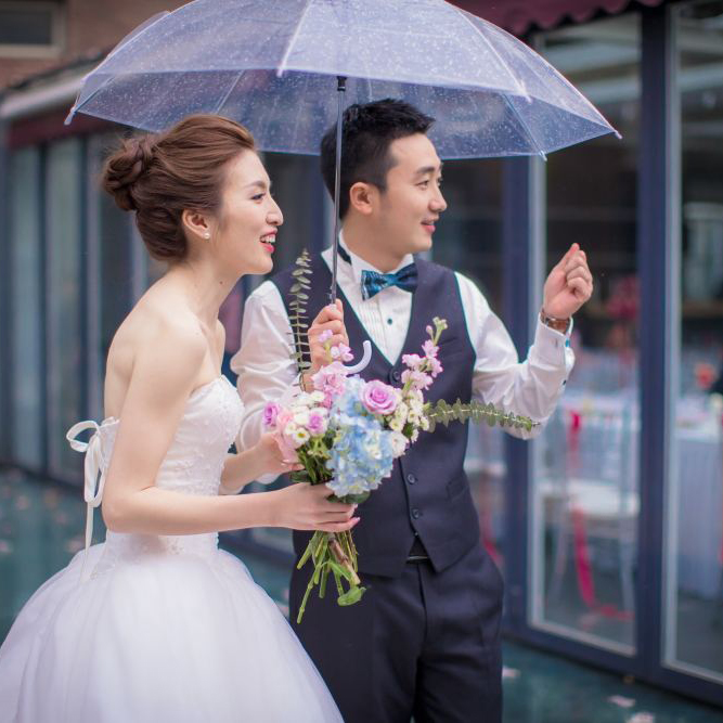 雨天的婚礼一样的精彩—深圳罗曼莉婚庆策划